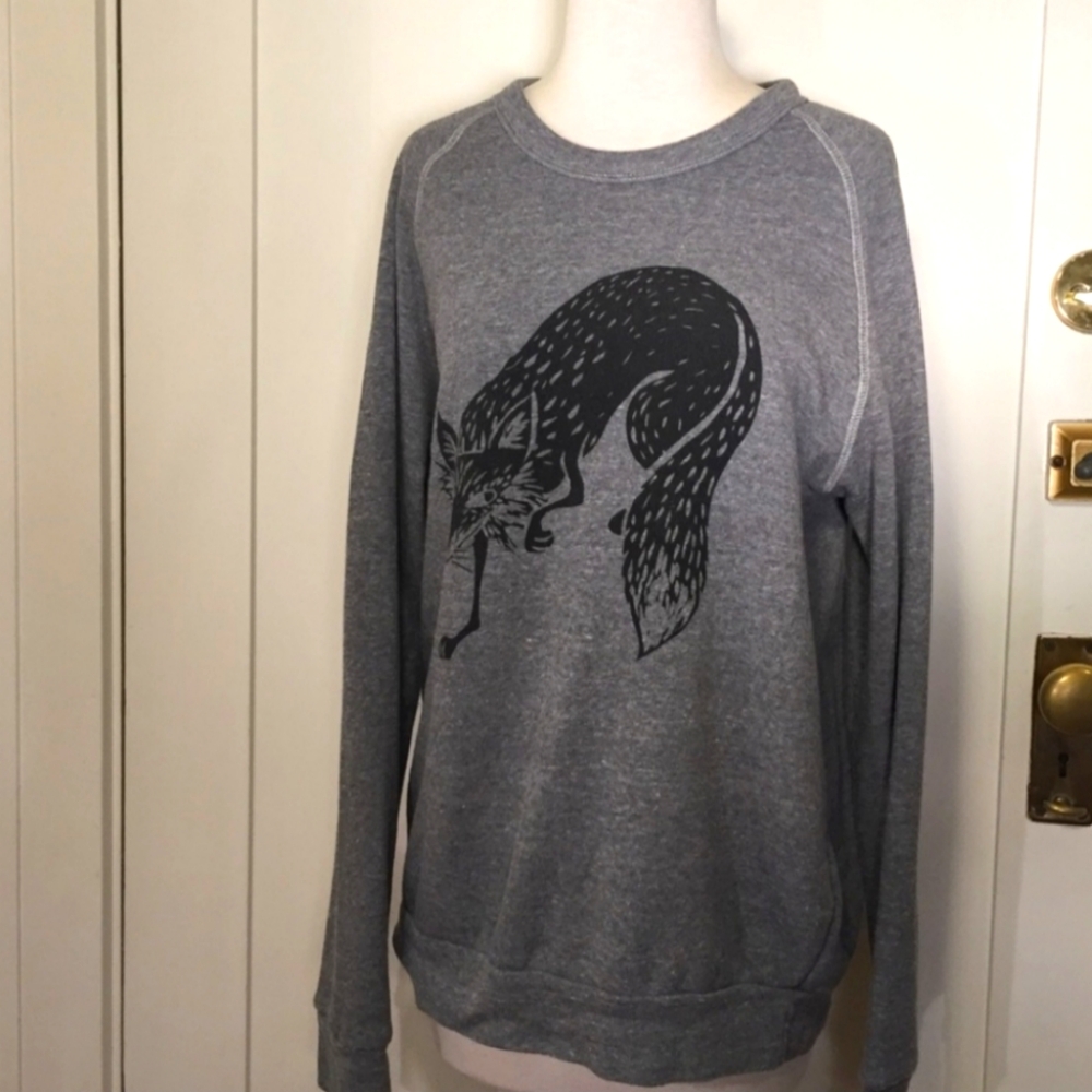Alternative Earth fox sweatshirt